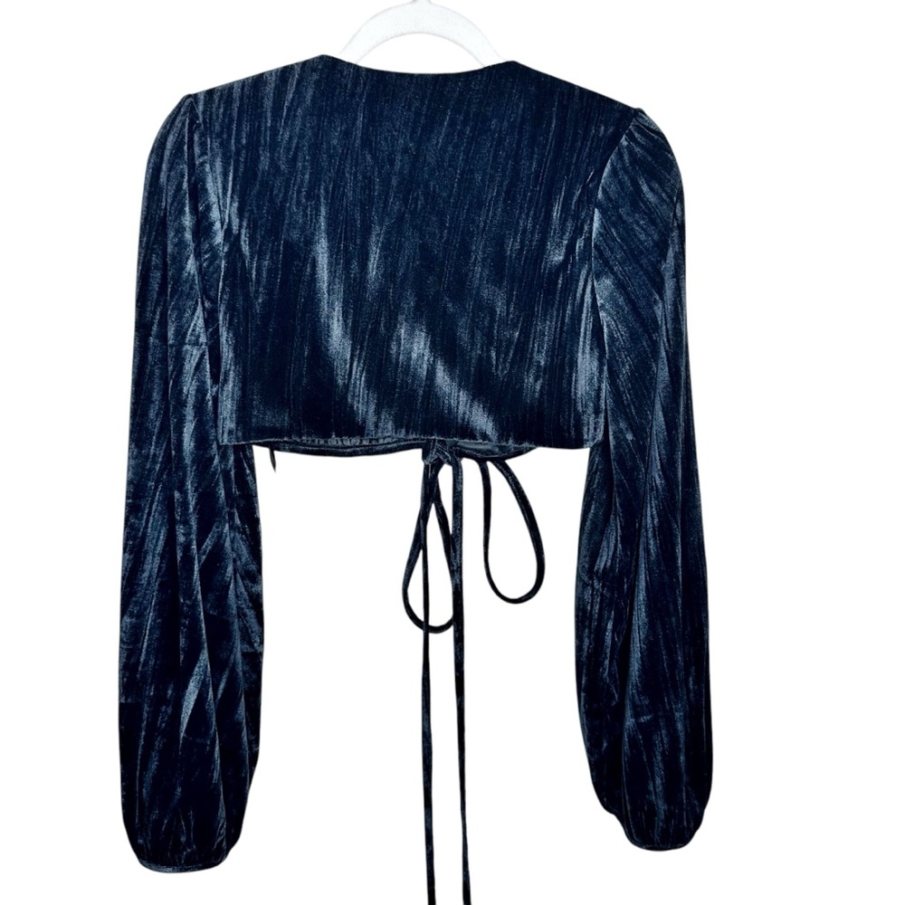 NWT Urban Outfitters Florentina Velvet Wrap Top Medium Black - Picture 7 of 13
